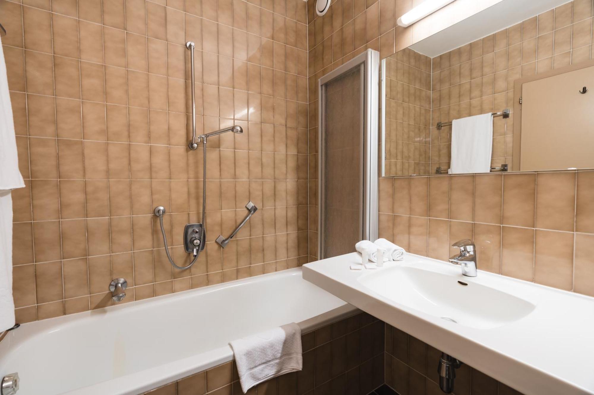 Smart Hotel Firn Мадонна Экстерьер фото